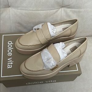 Dolce Vita Women's Beige Loafers